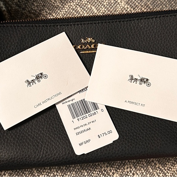 Coach Pebbled Navy Blue Leather Pouch NWT - Picture 14 of 14